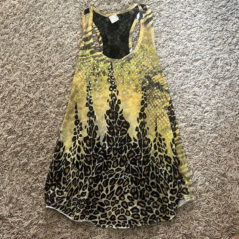 DAYTRIP Tank